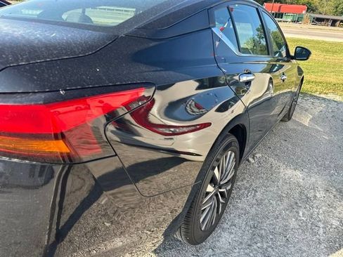 Used 2024 Nissan Altima 2.5 SV FWD image 25