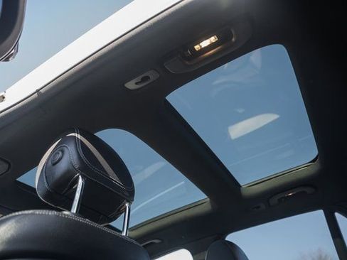 Used 2022 Mercedes-Benz GLC 300 4MATIC image 33