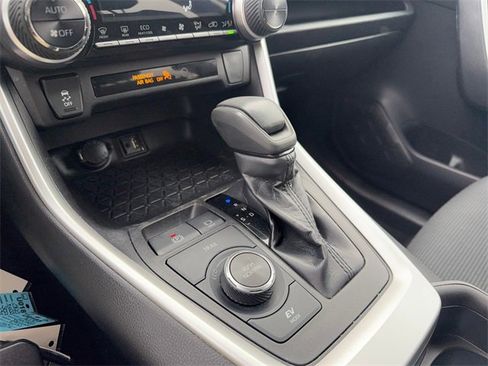 Used 2019 Toyota RAV4 LE image 21