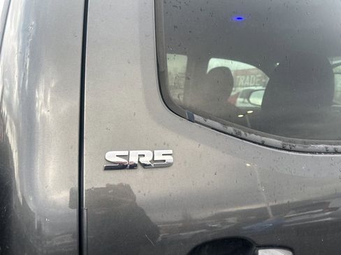 Used 2018 Toyota Tacoma SR5 image 14
