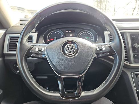 Used 2019 Volkswagen Atlas SE w/ Towing Package image 16