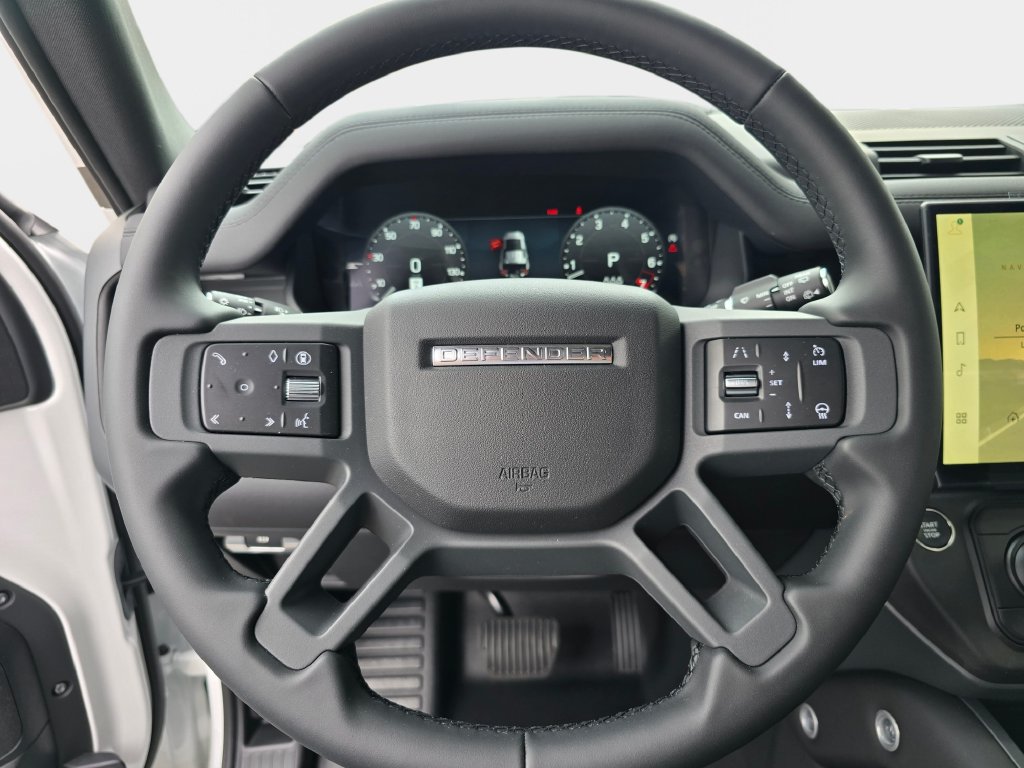 New 2026 Land Rover Defender 110 X-Dynamic SE AWD/4WD image 16