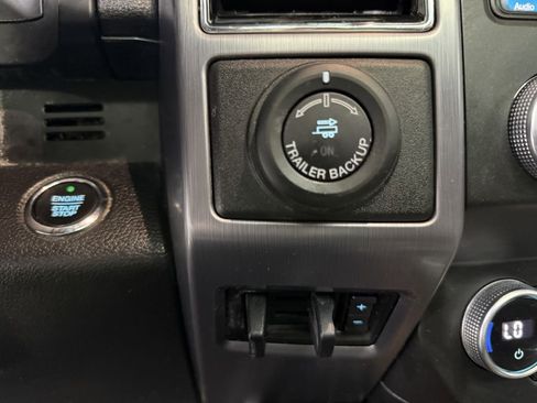 Used 2019 Ford Expedition Max Platinum image 23