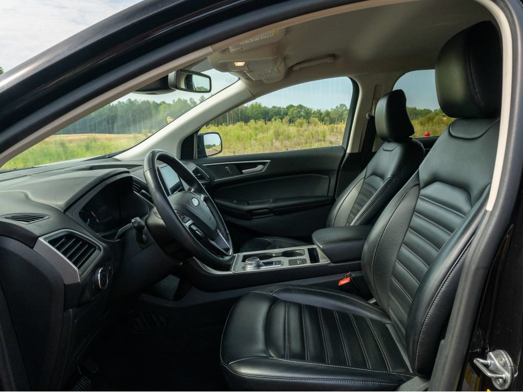 Used 2024 Ford Edge SEL AWD/4WD image 12