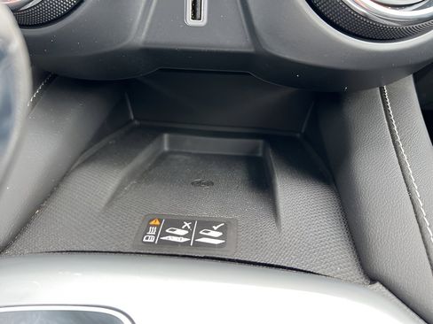 Used 2024 Chevrolet Blazer LT w/ Convenience Package image 14