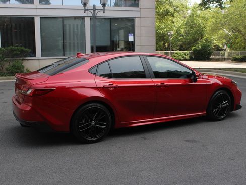 Used 2026 Toyota Camry SE w/ Multimedia Upgrade Package FWD image 7