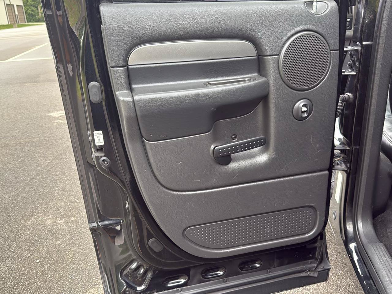 Used 2005 Dodge Ram 1500 Truck 2WD Quad Cab image 23