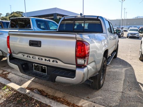 Used 2022 Toyota Tacoma SR w/ SR Convenience Package image 8