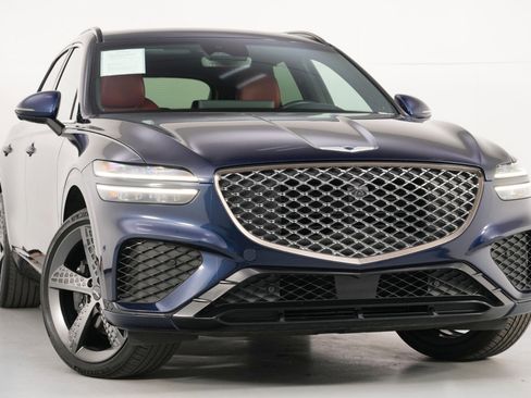 Used 2023 Genesis GV70 3.5T Sport w/ Sport Prestige Package image 4