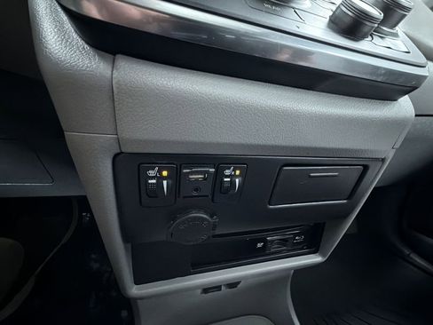 Used 2019 Toyota Sienna XLE Premium image 26
