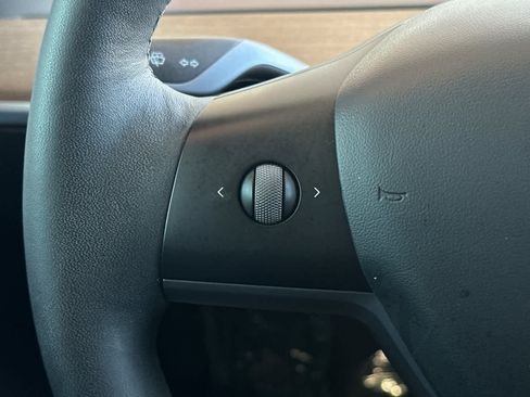 Used 2022 Tesla Model 3 Long Range AWD/4WD image 25