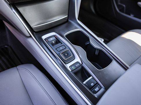 Used 2020 Honda Accord Touring image 13