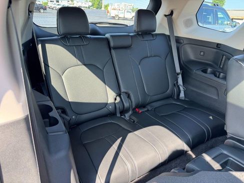 Used 2023 Honda Pilot Elite image 11