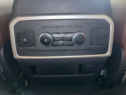 Certified 2024 Ford Expedition Limited AWD/4WD image 32