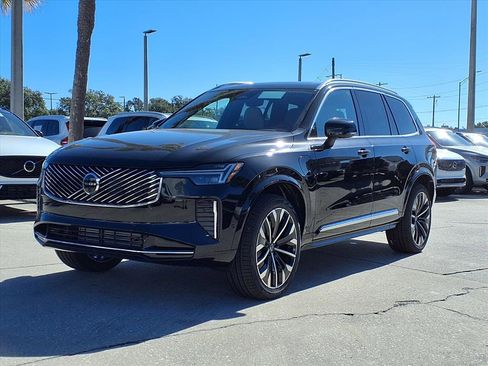 New 2026 Volvo XC90 T8 Plus image 3