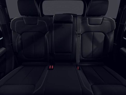 New 2026 Jeep Grand Cherokee Laredo image 3