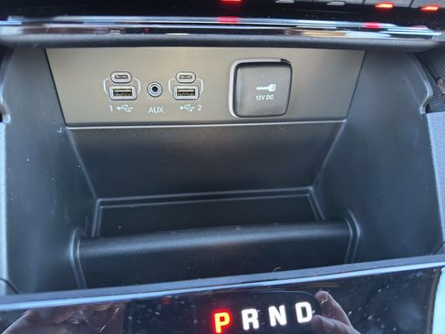 New 2025 Jeep Grand Cherokee Limited RWD image 17