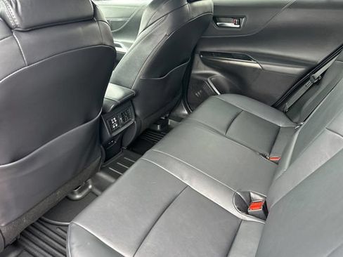 Certified 2023 Toyota Venza XLE AWD/4WD image 16