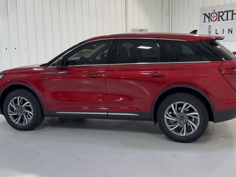 New 2026 Lincoln Corsair Premiere image 7