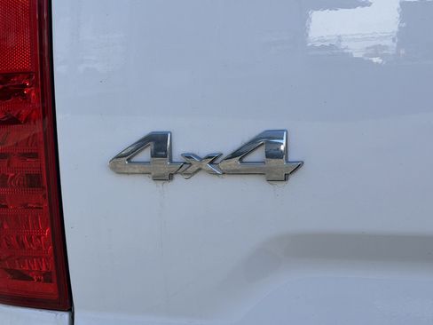 Used 2021 Toyota Tundra 4x4 CrewMax image 10