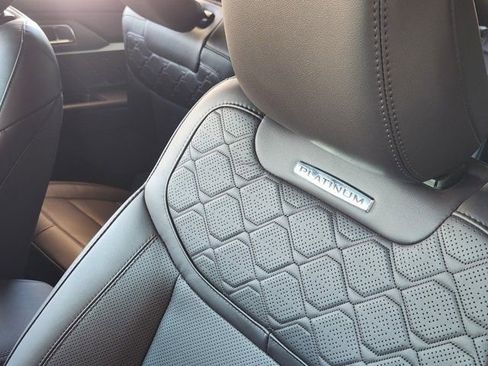 Used 2025 Ford Explorer Platinum w/ LUX Leather Package image 19