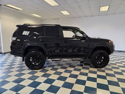 Used 2024 Toyota 4Runner TRD Off-Road Premium w/ Moonroof Package AWD/4WD image 8