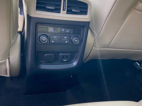 Used 2020 Buick Envision Essence image 18
