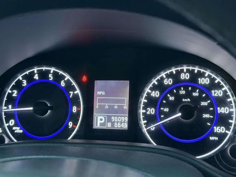 Used 2012 INFINITI G37 x Sedan w/ Premium Pkg image 25