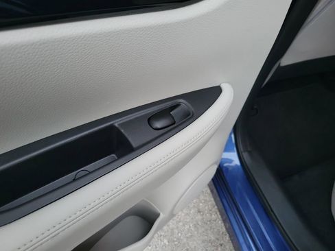 Used 2021 Nissan Rogue Sport SV image 12