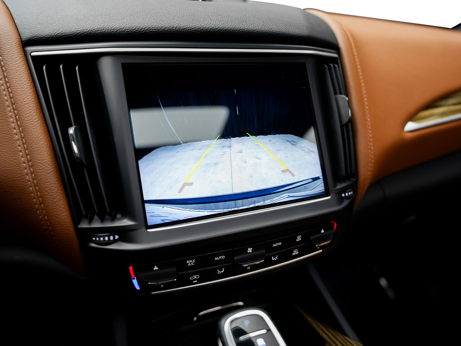 Used 2022 Maserati Levante GT AWD/4WD image 51