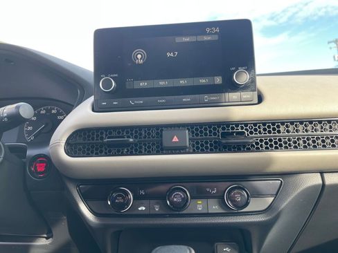 Certified 2024 Honda HR-V LX image 7