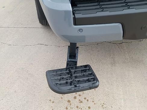 New 2026 Nissan Frontier SV w/ Tow Package image 6