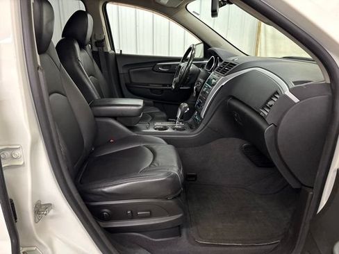 Used 2012 Chevrolet Traverse LT FWD image 33