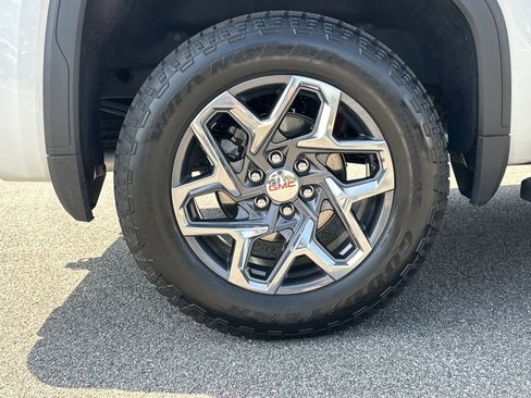 Certified 2025 GMC Sierra 1500 SLT w/ SLT Premium Plus Package AWD/4WD image 18