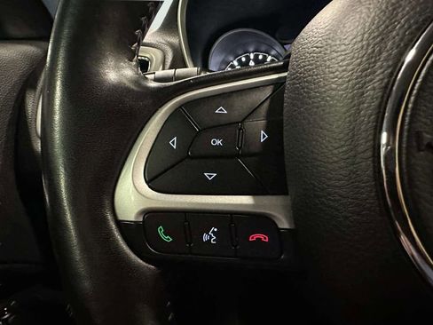 Used 2020 Jeep Compass Latitude w/ Popular Equipment Group AWD/4WD image 40