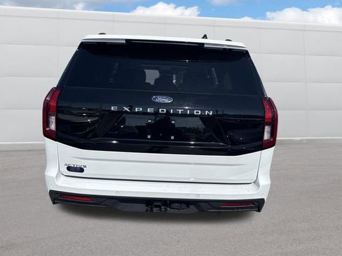 Used 2025 Ford Expedition Active AWD/4WD image 4