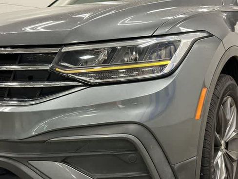 Used 2022 Volkswagen Tiguan SE FWD image 29
