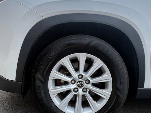 Used 2025 Toyota Grand Highlander AWD image 10