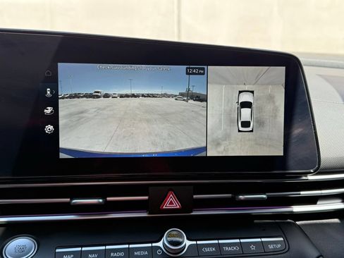 Used 2024 Hyundai Elantra Limited FWD image 24