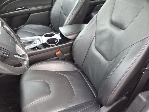 Used 2013 Ford Fusion Titanium w/ Titanium Driver Assist Pkg image 3