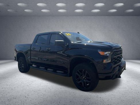 Used 2025 Chevrolet Silverado 1500 Custom Trail Boss w/ Midnight Edition AWD/4WD image 1