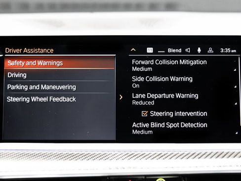 Used 2021 BMW X5 M50i image 12