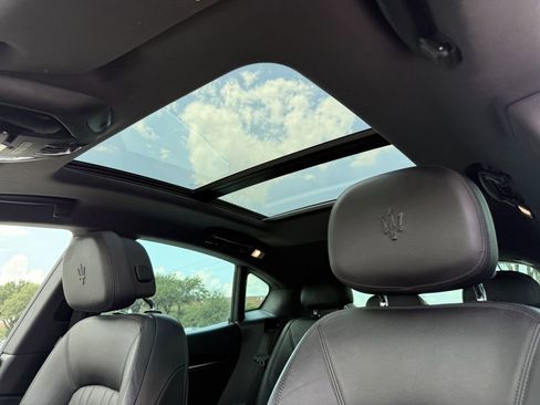 Used 2022 Maserati Levante GT image 25