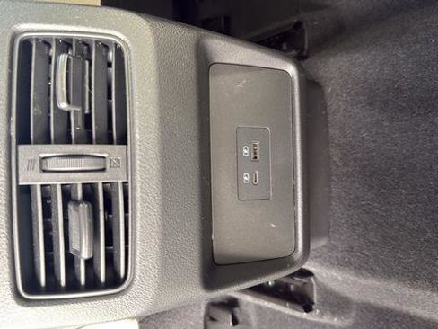 Used 2023 Nissan Rogue SV AWD/4WD image 17