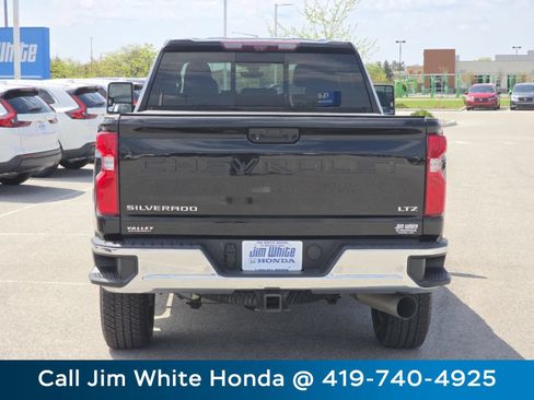 Used 2020 Chevrolet Silverado 2500 LTZ w/ LTZ Plus Package AWD/4WD image 16