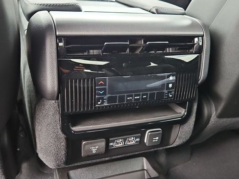 New 2026 Jeep Grand Wagoneer Limited AWD/4WD image 20