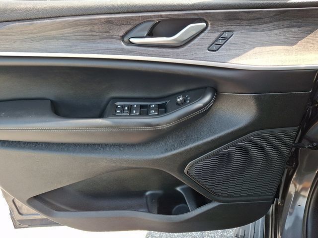 Used 2023 Jeep Grand Cherokee Limited AWD/4WD image 12
