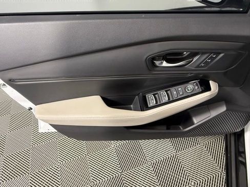 Used 2023 Honda Accord Touring image 14