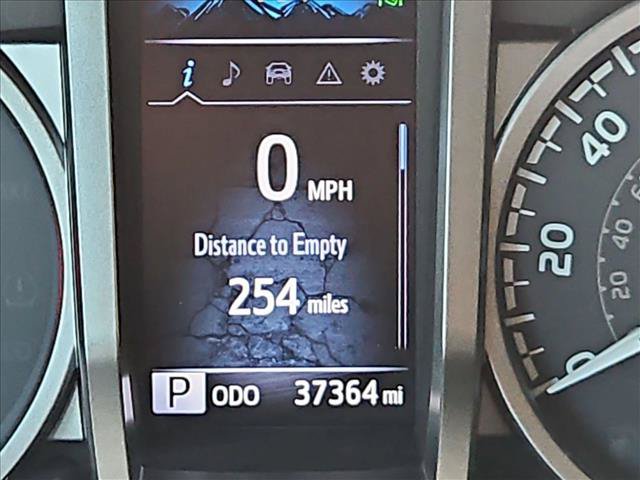 Used 2018 Toyota Tacoma SR5 RWD image 13