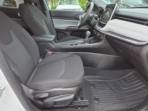 Used 2025 Jeep Compass Sport AWD/4WD image 14